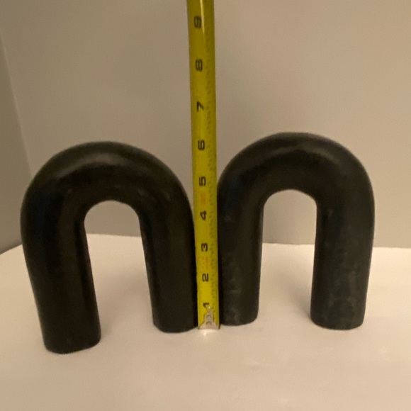 Black Marble Arches - Picture 2 of 4